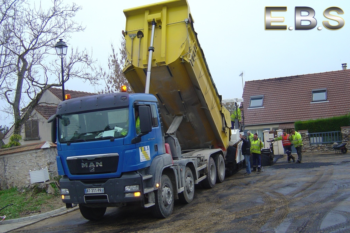 Camion de chantier à la location dans le département 91